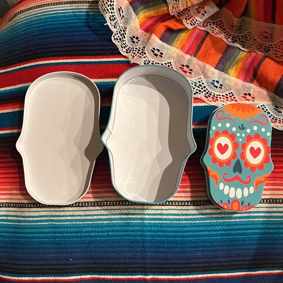 Sugar skulls, Nesting Tins, Set of 2. Day of The Dead - Picture 5 of 6